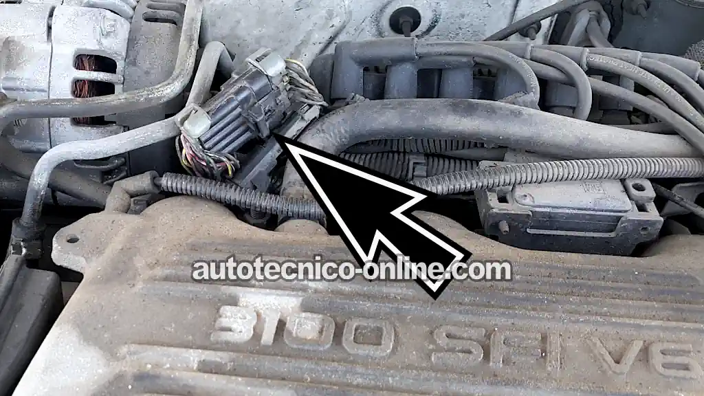 Ubicación Del Conector De 10 Terminales → 1996-1999 3.1L V6 Buick Century