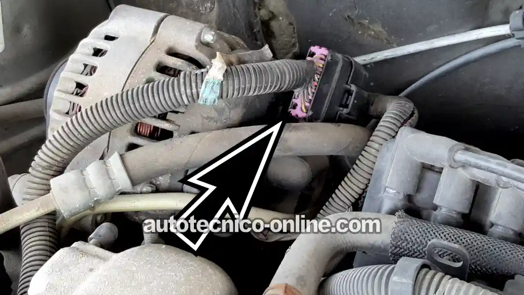Ubicación Del Conector De 16 Terminales → 2000-2005 3.1L V6 Buick Century