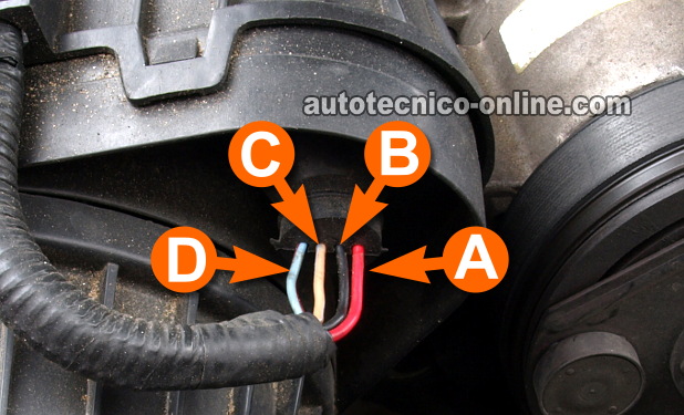 Verificando Alimentación De 12 Voltios. Cómo Probar El Sensor MAF: 3.8L Ford Mustang Verificando Alimentación De 12 Voltios. Cómo Probar El Sensor MAF: 3.8L Ford Mustang