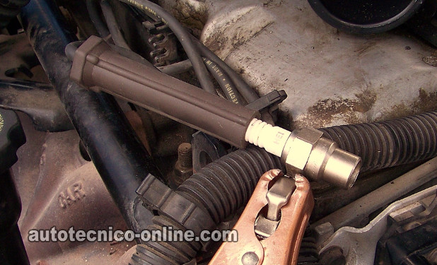Verificando Disparo De Chispa. Cómo Probar La Bobina De Encendido GM 2.2L Cavalier, Sunfire Verificando Disparo De Chispa. Cómo Probar La Bobina De Encendido GM 2.2L Cavalier, Sunfire