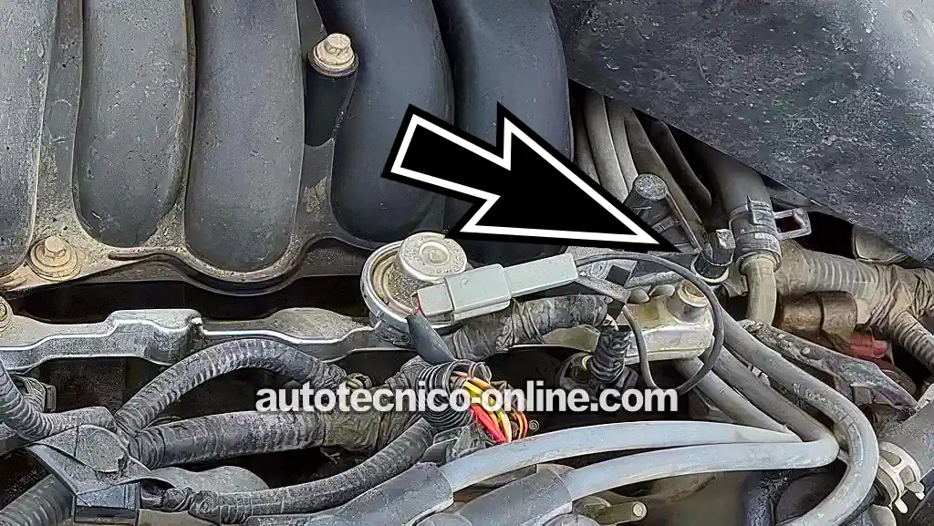 Ubicación De La Válvula Schrader → 2001-2002 3.0L Ford Taurus y Mercury Sable