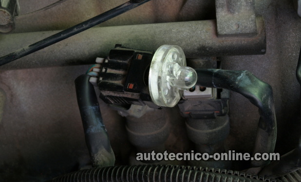 Cómo Probar Los Inyectores De Combustible (Chrysler 3.9L, 5.2L, 5.9L) Cómo Probar Los Inyectores De Combustible (Chrysler 3.9L, 5.2L, 5.9L)