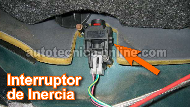 Verificando El Interruptor De Inercia De La Bomba De Gasolina. Cómo Probar La Bomba De Gasolina (Ford 4.9L, 5.0L, 5.8L) Verificando El Interruptor De Inercia De La Bomba De Gasolina. Cómo Probar La Bomba De Gasolina (Ford 4.9L, 5.0L, 5.8L)