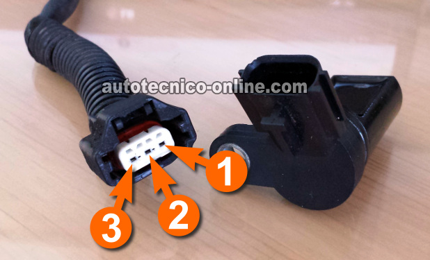 Descripciones De Los Circuitos Del Sensor De La Posición Del Cigüeñal. How To Test The Crankshaft Position Sensor With A Multimeter (2000, 2001, 2002 1.8L Nissan Sentra) Descripciones De Los Circuitos Del Sensor De La Posición Del Cigüeñal. Cómo Probar El Sensor De La Posición Del Cigüeñal Con Un Multímetro (2000, 2001, 2002 1.8L Nissan Sentra)