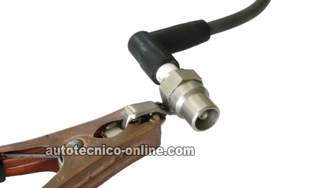 Verificando Que Los Cables De Las Bujías Estén Disparando Chispa. Cómo Probar La Bobina De Encendido (1987, 1988, 1989, 1990, 1991, 1992, 1993 2.5L Chevrolet S10 Pickup, GMC S15 Pickup, And GMC Sonoma) Verificando Que Los Cables De Las Bujías Estén Disparando Chispa. Cómo Probar La Bobina De Encendido (1987, 1988, 1989, 1990, 1991, 1992, 1993 2.5L Chevrolet S10 Pickup, GMC S15 Pickup, And GMC Sonoma)