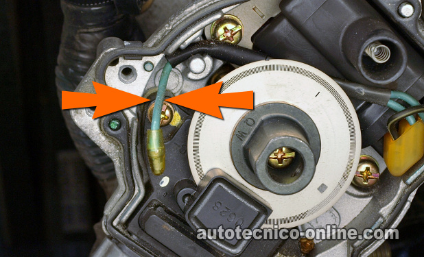 Cómo Probar El Módulo De Encendido (1998-2004 2.4L Frontier, Xterra) Cómo Probar El Módulo De Encendido (1998-2004 2.4L Frontier, Xterra)