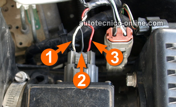 Descripciones De Los Circuitos Del Sensor MAF. Prueba: Sensor De Flujo De Aire (MAF) 3.0L Nissan Maxima (1995-1999) Descripciones De Los Circuitos Del Sensor MAF. Prueba: Sensor De Flujo De Aire (MAF) 3.0L Nissan Maxima (1995-1999)