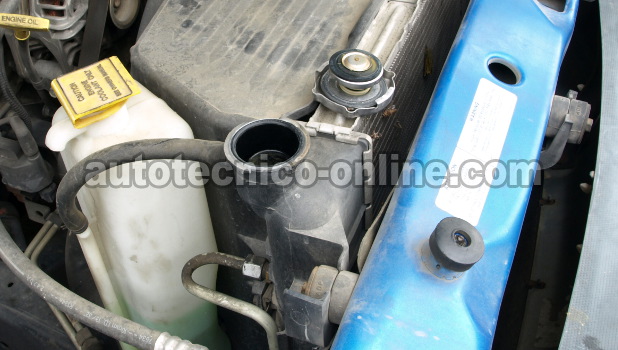 Compresión Del Motor Se Está Expulsando Por El Radiador (4.7L Dodge) Compresión Del Motor Se Está Expulsando Por El Radiador (4.7L Dodge)
