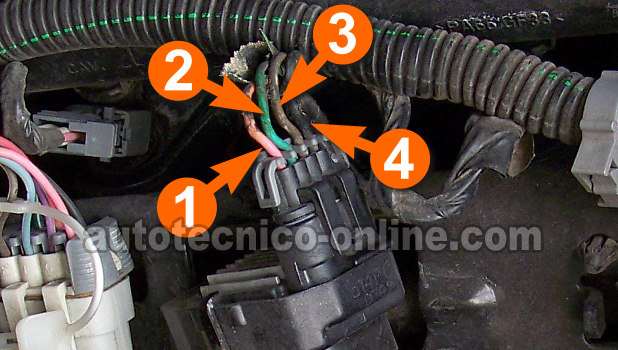 Cómo Verificar Las Bobinas De Encendido (GM 4.8L, 5.3L, 6.0L) Cómo Verificar Las Bobinas De Encendido (GM 4.8L, 5.3L, 6.0L)