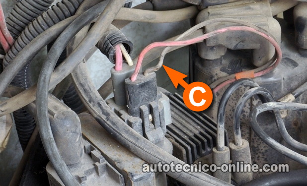 Verificando Que La Bobina De Encendido Tenga Alimentación De La Señal De Activación. Cómo Probar La Bobina De Encendido (2.8L V6 Chevy S10 and GMC S15) Verificando Que La Bobina De Encendido Tenga Alimentación De La Señal De Activación. Cómo Probar La Bobina De Encendido (2.8L V6 Chevy S10 and GMC S15)