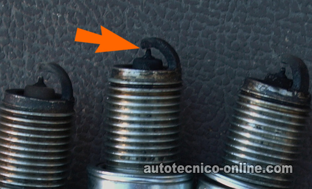 Bujía Con Su Calibración Cerrada. Resolviendo Una Falla En Cilindro -Estudio De Caso (1.8L Toyota Corolla) Bujía Con Su Calibración Cerrada. Resolviendo Una Falla En Cilindro -Estudio De Caso (1.8L Toyota Corolla)