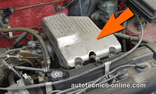 Ubicación Del Colector Del Múltiple De Admisión. Cómo Probar Códigos De Falla En Cilindro (1997, 1998, 1999, 2000, 2001 2.0L Honda CR-V)