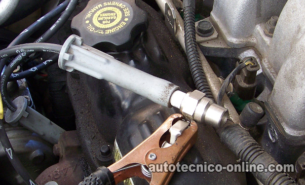 Verificando El Disparo De Chispa. Cómo Diagnosticar Un Arranca Pero No Prende (3.8L V6 Chrysler, Dodge, Plymouth Mini-Van) Verificando El Disparo De Chispa. Cómo Diagnosticar Un Arranca Pero No Prende (3.8L V6 Chrysler, Dodge, Plymouth Mini-Van)