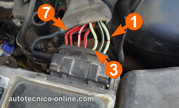 Probando El Circuito De Tierra. Prueba Del Sensor MAF (1988, 1989, 1990, 1991, 1992 2.2L Mazda 626) Probando El Circuito De Tierra. Prueba Del Sensor MAF (1988, 1989, 1990, 1991, 1992 2.2L Mazda 626)