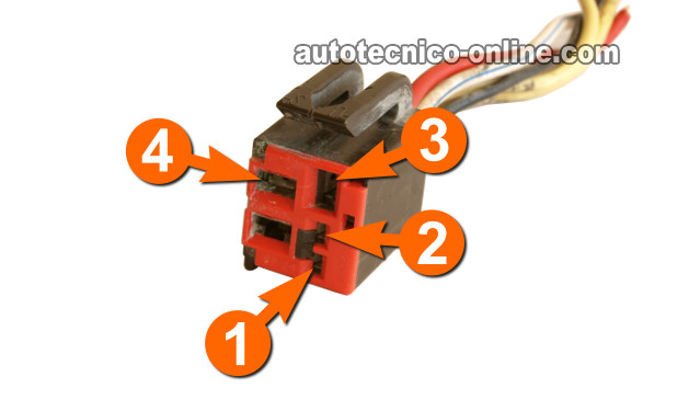 Cómo Probar El EEC Power Relay (Relé De La Computadora De La Inyección Eléctronica