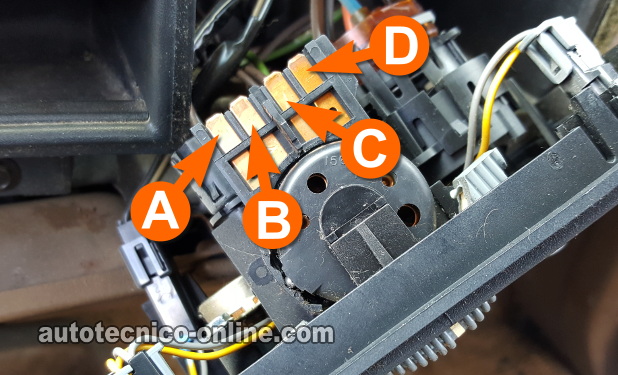 Pruebas De Continuidad Del Interruptor Del Soplador. Cómo Probar El Interruptor De Velocidades Del Motor Del Soplador (1994, 1995, 1996, 1997 Chevy S10 Y GMC Sonoma)