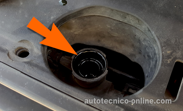 El Agua Sale Disparada Del Radiador Abierto. Cómo Probar Un Empaque De Cabeza Quemado (2002, 2003, 2004, 2005 2.4L Honda CR-V)