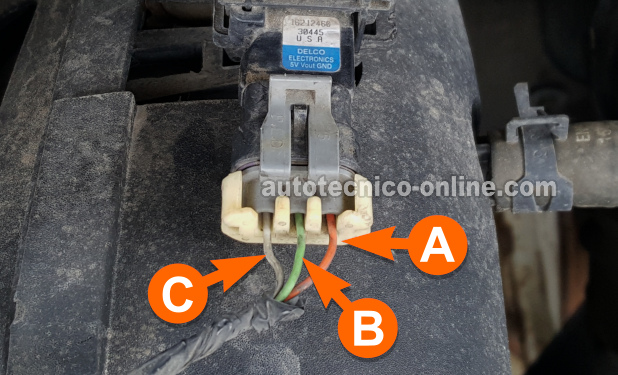 Identificaciones De Las Terminales Del Sensor MAP. Cómo Probar El Sensor MAP (2002, 2003, 2004, 2005, 2006, 2007 4.2L Chevrolet TrailBlazer y GMC Envoy) Identificaciones De Las Terminales Del Sensor MAP. Cómo Probar El Sensor MAP (2002, 2003, 2004, 2005, 2006, 2007 4.2L Chevrolet TrailBlazer y GMC Envoy)