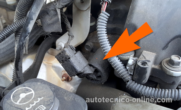 Cómo Probar El Solenoide Actuador Del Árbol De Levas (2002-2009 4.2L Chevrolet TrailBlazer)