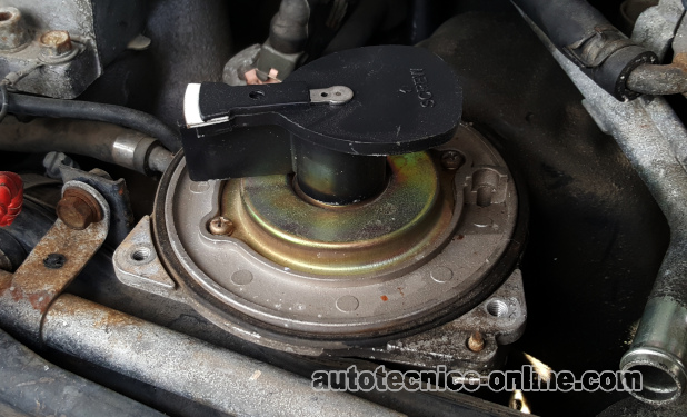 Cómo Probar El Sensor De La Posición Del Árbol De Levas (1990-1995 3.0L Pathfinder y Pick Up)