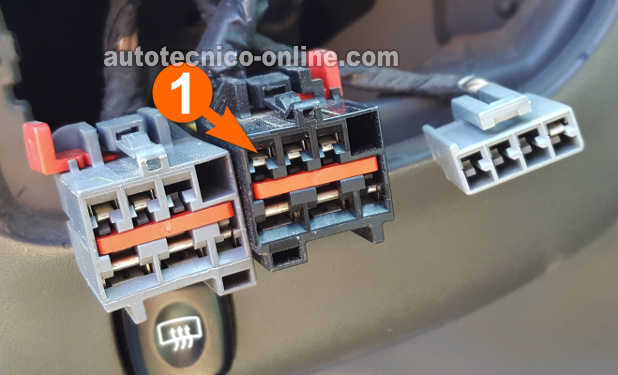 Verificando Que El Dimmer Switch Tenga Alimentación De Tierra. Probando Un Las Luces De Iluminación Del Tablero No Se Encienden (1997, 1998 F150, F250, y Expedition) Verificando Que El Dimmer Switch Tenga Alimentación De Tierra. Probando Un Las Luces De Iluminación Del Tablero No Se Encienden (1997, 1998 F150, F250, y Expedition)