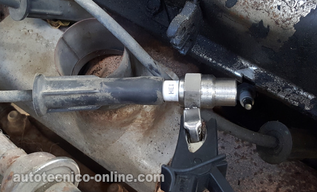 Cómo Probar El Sistema De Encendido (1990-1991 5.2L V8 Dodge Dakota)