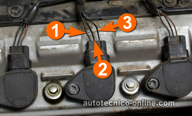 Cómo Probar Las Bobinas De Encendido (2000, 2001, 2002, 2003 3.0L V6 Honda Accord y Odyssey) Cómo Probar Las Bobinas De Encendido (2000, 2001, 2002, 2003 3.0L V6 Honda Accord y Odyssey)
