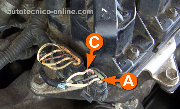 Verificando La Señal Del Sensor De La Posición Del Cigüeñal. Cómo Probar El Módulo De Encendido (1992, 1993, 1994, 1995 3.2L Isuzu Rodeo y Trooper) Verificando La Señal Del Sensor De La Posición Del Cigüeñal. Cómo Probar El Módulo De Encendido (1992, 1993, 1994, 1995 3.2L Isuzu Rodeo y Trooper)