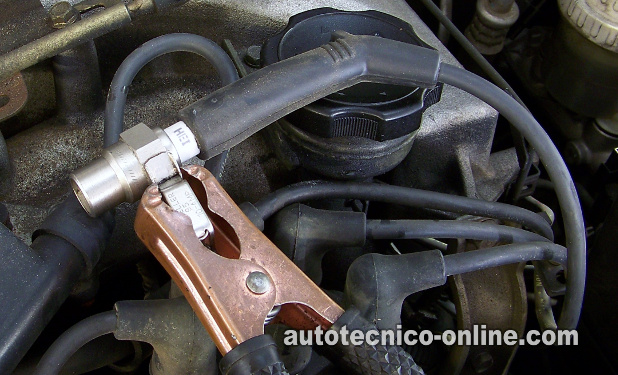 Verificando El Disparo De Chispa. Cómo Probar El Sistema De Encendido (1990, 1992, 1993, 1994 3.0L V6 Mitsubishi Montero, Mighty Max y 3.0L Dodge Ram 50) Verificando El Disparo De Chispa. Cómo Probar El Sistema De Encendido (1990, 1992, 1993, 1994 3.0L V6 Mitsubishi Montero, Mighty Max y 3.0L Dodge Ram 50)