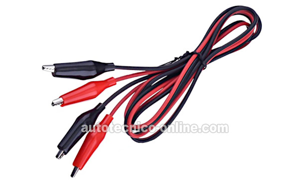 Cómo Probar El Solenoide De Purga EVAP (1999, 2000, 2001, 2002, 2003 4.8L, 5.3L, 6.0L Chevrolet: Silverado, Suburban, Tahoe y GMC: Sierra, Yukon, Yukon XL)