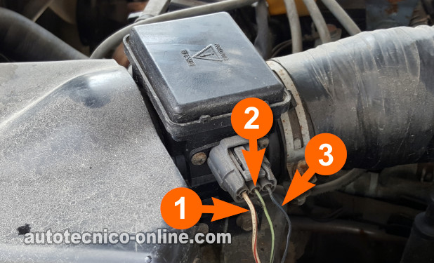 Descripciones De Los Circuitos Del Sensor MAF. Cómo Probar El Sensor De Flujo De Aire -Sensor MAF (1996, 1997, 1998 1.5L Mazda Protege) Descripciones De Los Circuitos Del Sensor MAF. Cómo Probar El Sensor De Flujo De Aire -Sensor MAF (1996, 1997, 1998 1.5L Mazda Protege)