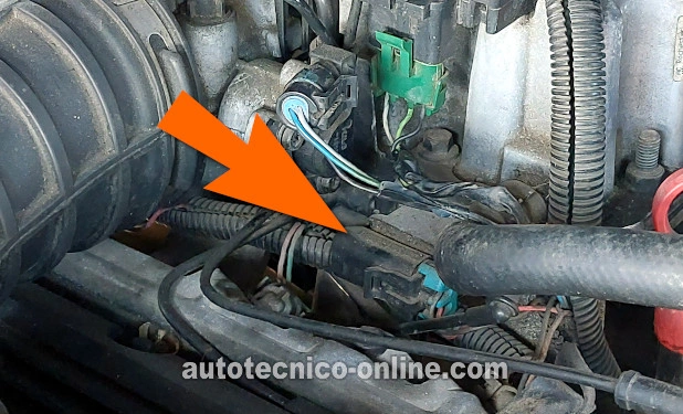 Cómo Probar El Solenoide De Vacío De La Válvula EGR (1994-1995 2.2L Chevrolet S10, GMC Sonoma)