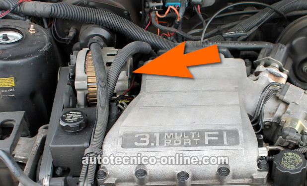 Cómo Probar El Alternador (1989, 1990, 1991, 1992, 1993 3.1L V6 Buick Regal y Oldsmobile Cutlass Supreme) Cómo Probar El Alternador (1989, 1990, 1991, 1992, 1993 3.1L V6 Buick Regal y Oldsmobile Cutlass Supreme)